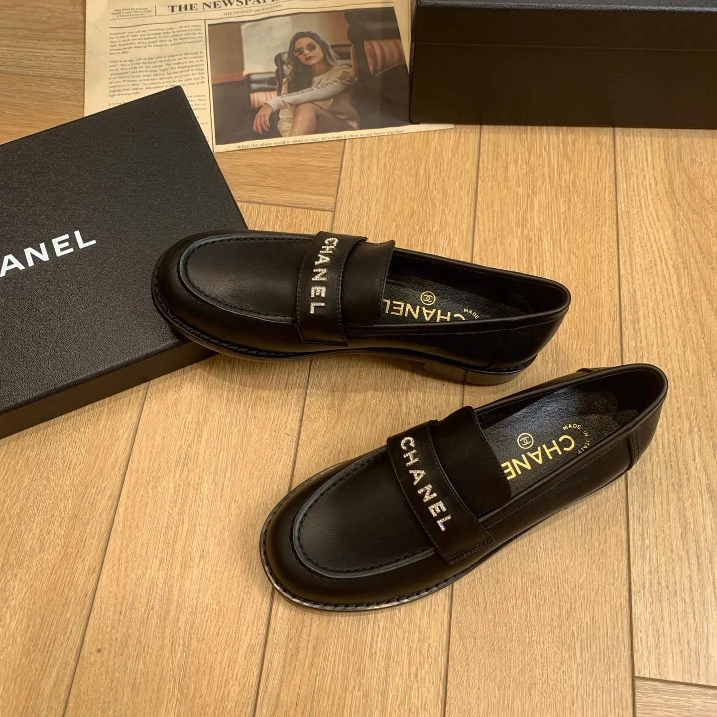 👟👟Ex-factory price 640👟👟 🍀2025 spring and summer new Chanel Chanel small diamond buckle monogram Loaf lazy half-slippers, which can be worn all year round. No matter when you wear them, they are very high-end and durable. When shopping, you can attract attention on the street! Easily travel between commuting and leisure occasions, becoming a carefree fashionable and elegant woman~ Upper: cowhide/butter Lining: lambskin Sole: Italian genuine leather outsole Size: 35-39 (40/41 customized, non-refundable and non-exchangeable 👉